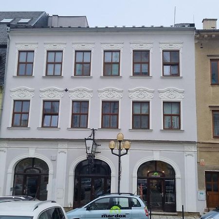 Apartmany Na Namesti 顺佩尔克 外观 照片